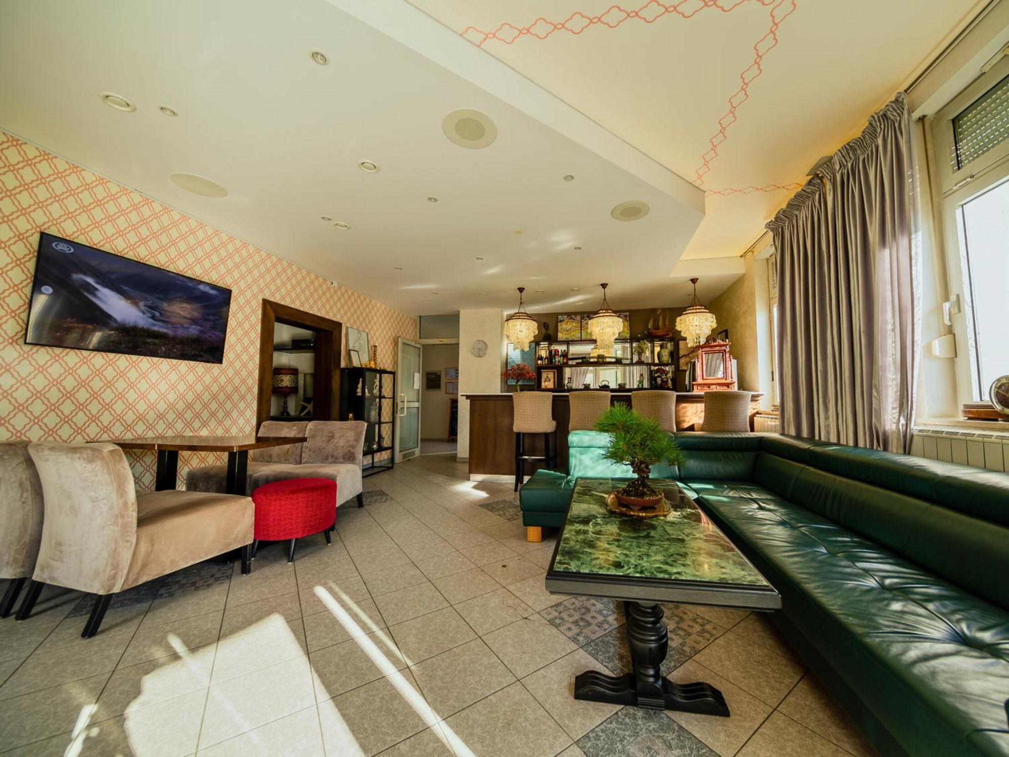 Hotel Maj Inn มอร์าฟสเก-ตอปลิตเซ ภายนอก รูปภาพ
