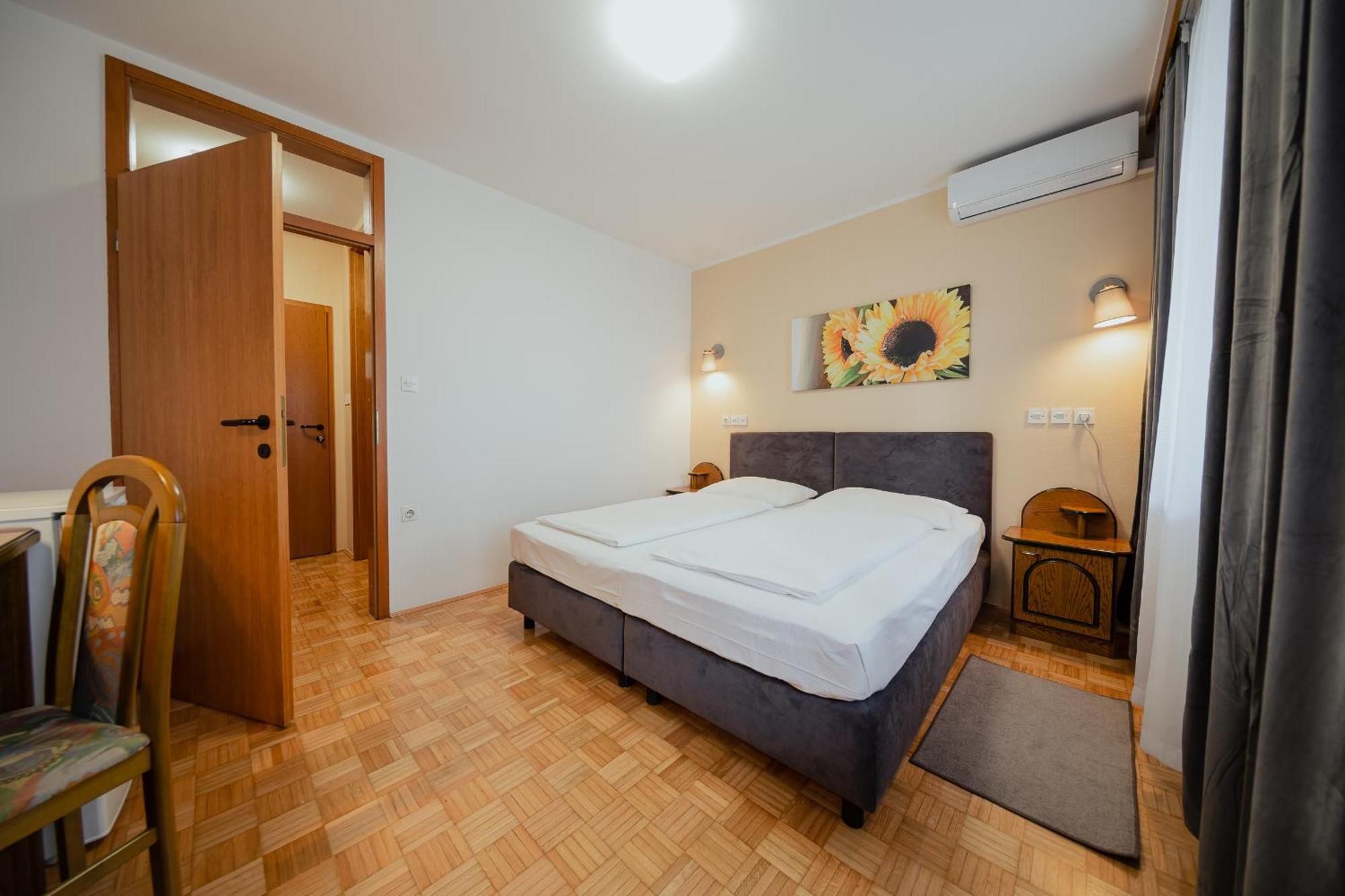 Hotel Maj Inn มอร์าฟสเก-ตอปลิตเซ ภายนอก รูปภาพ